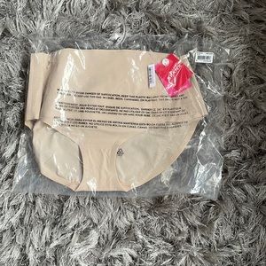 Nwt spanx smoothing brief XL soft nude